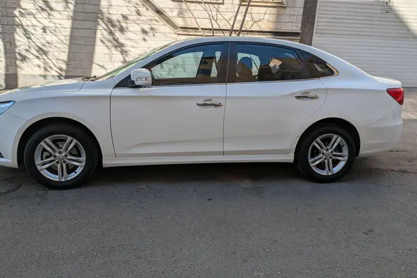 عکس بسترن B30