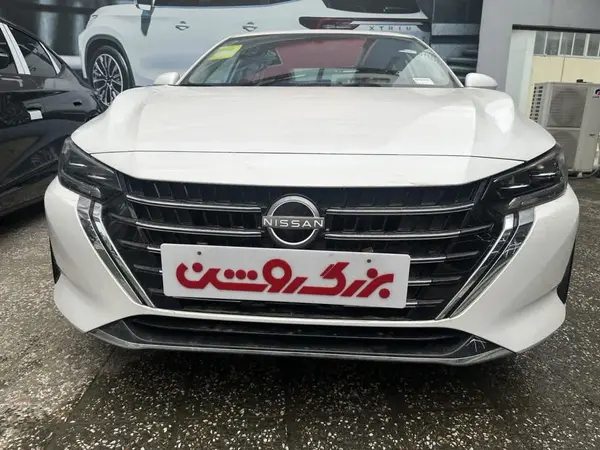 عکس نیسان سیلفی