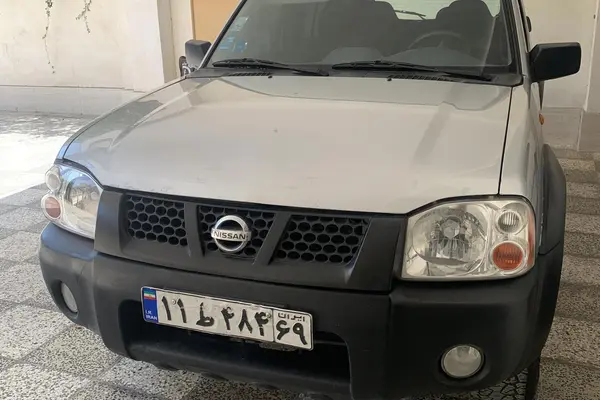 عکس نیسان رونیز