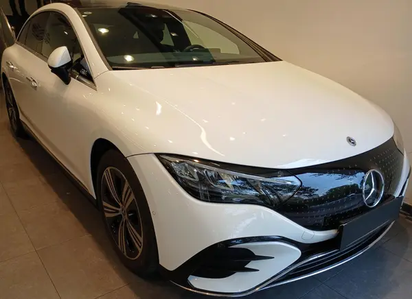 بنز EQE Sedan