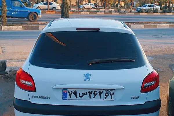 پژو 206
