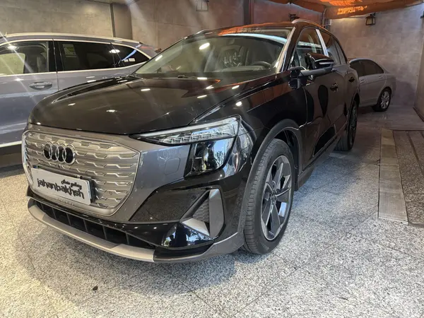 عکس آئودی Q5 e-tron