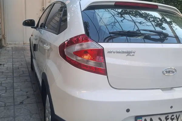 ام وی ام 315هاچ بک