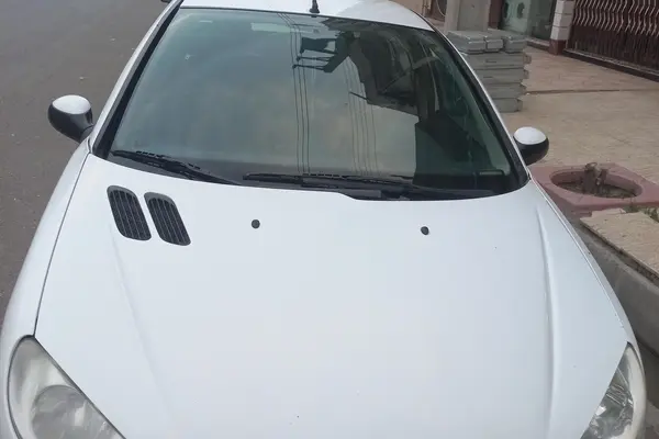 پژو 206 SD