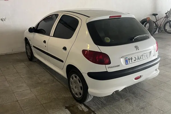 پژو 206