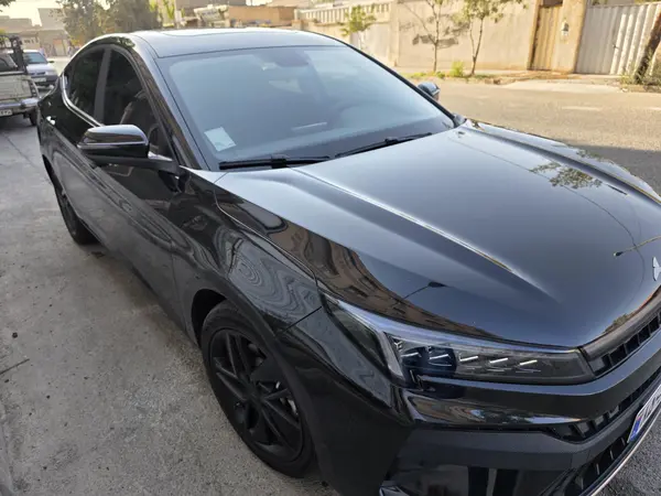 کی ام سی J7