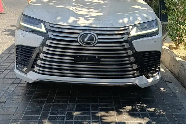 عکس لکسوس LX