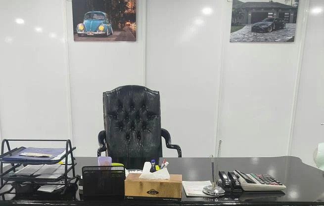 مدیر نمایشگاه اتو کیان