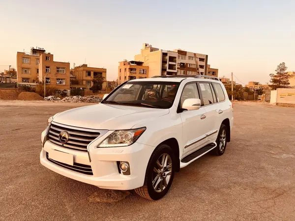 عکس لکسوس LX
