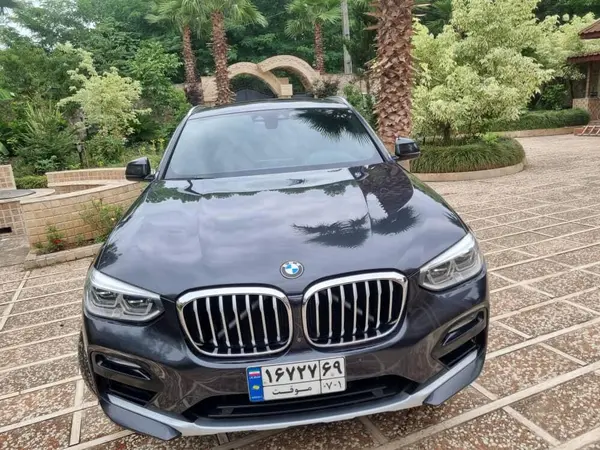 بی ام و X4