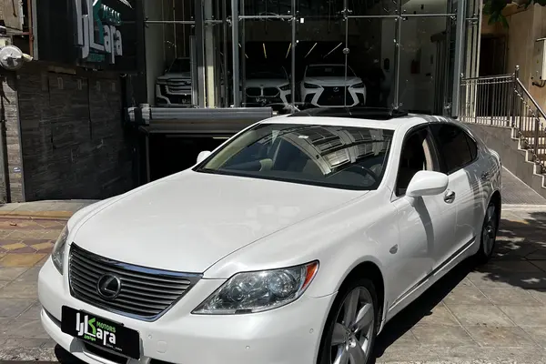 عکس لکسوس LS