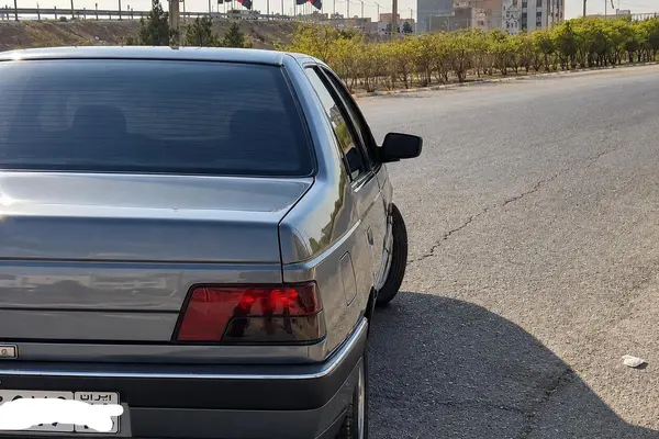 پژو 405