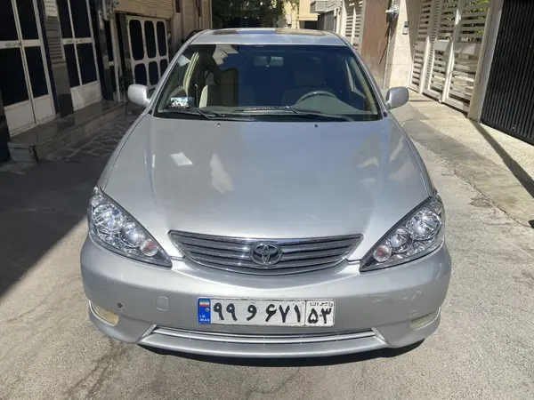 عکس تویوتا کمری