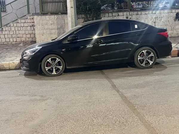 ام وی ام آریزو 5ev