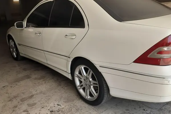 عکس بنز کلاس C