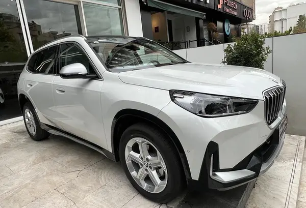 عکس بی ام و X1