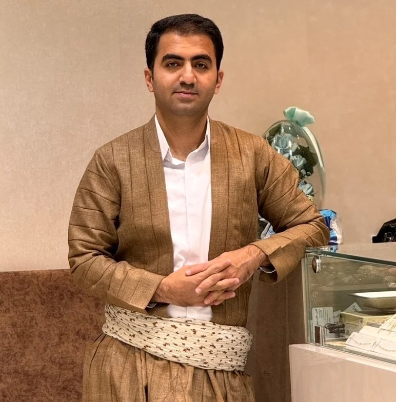 مدیر نمایشگاه اتوگالری کارلند