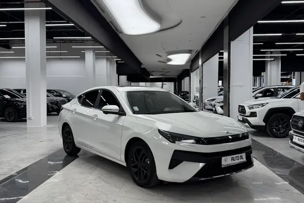 کی ام سی J7