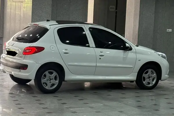 پژو 207