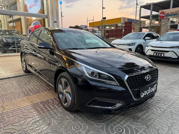 عکس هیوندای سوناتا هیبرید