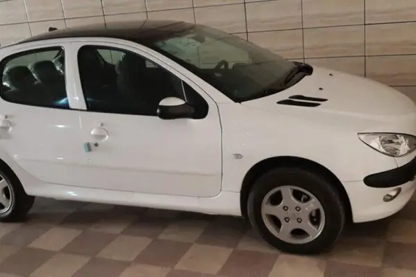 پژو 206