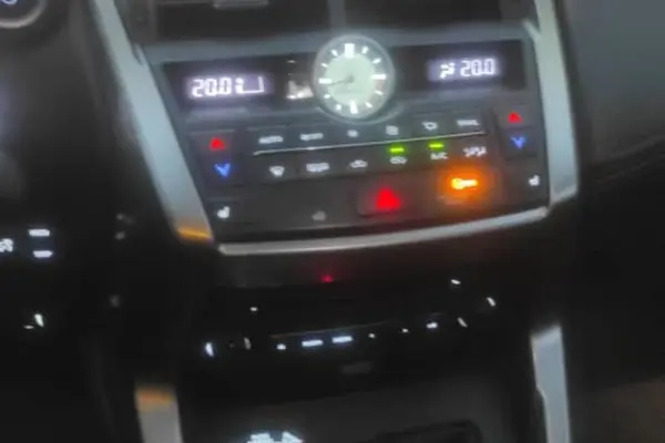 عکس لکسوس NX هیبرید