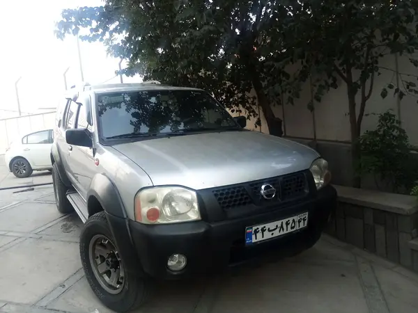 نیسان رونیز
