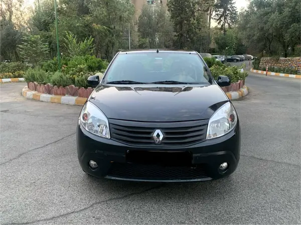 رنو ساندرو
