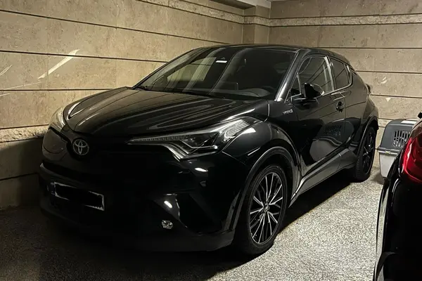 عکس تویوتا C-HR هیبرید