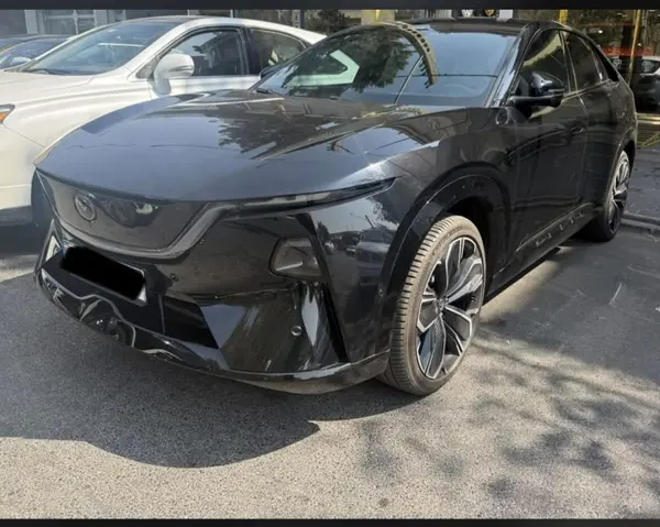 عکس مزدا EZ60 EREV