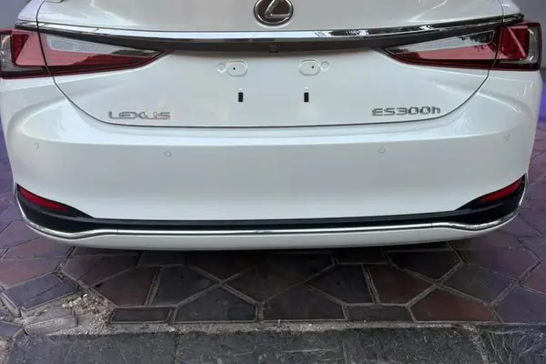لکسوس ES هیبرید