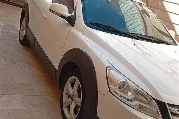 عکس دانگ فنگ H30 کراس