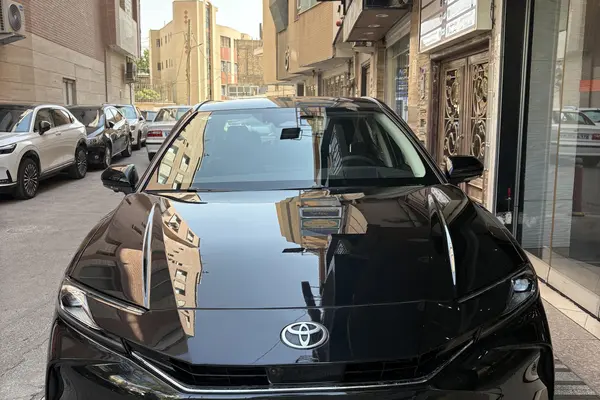 تویوتا کمری هیبرید