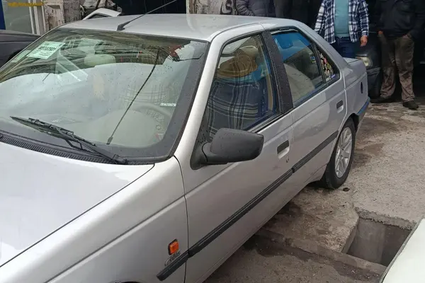 پژو 405