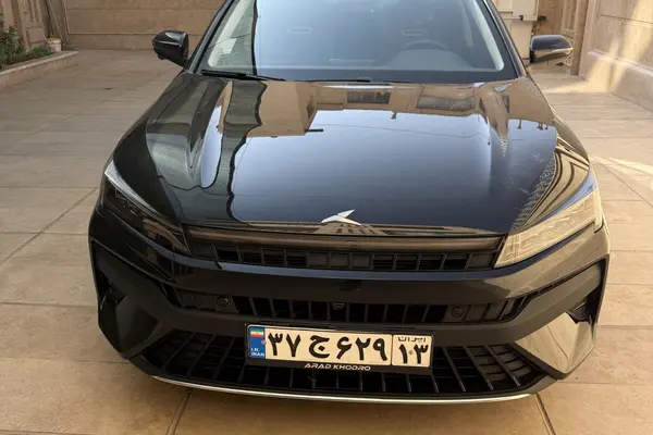 کی ام سی J7