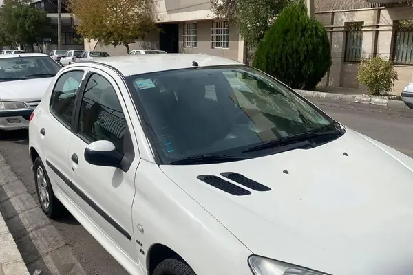 پژو 206