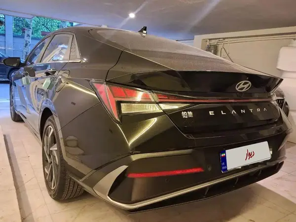 عکس هیوندای النترا