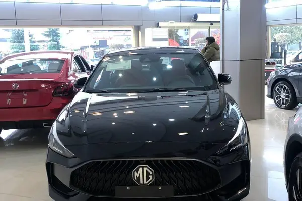 ام جی GT