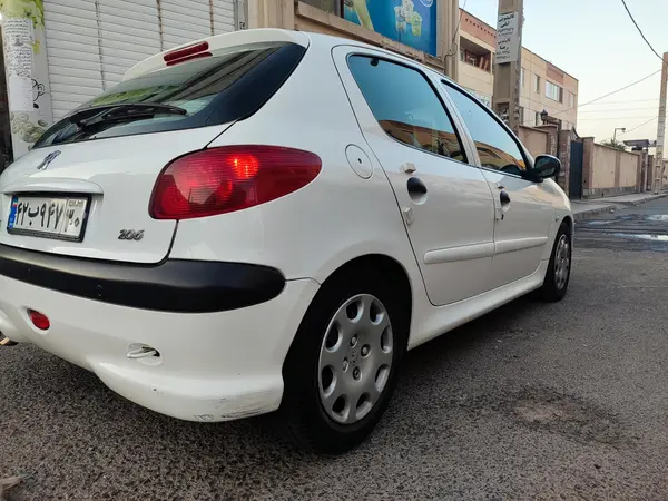 پژو 206