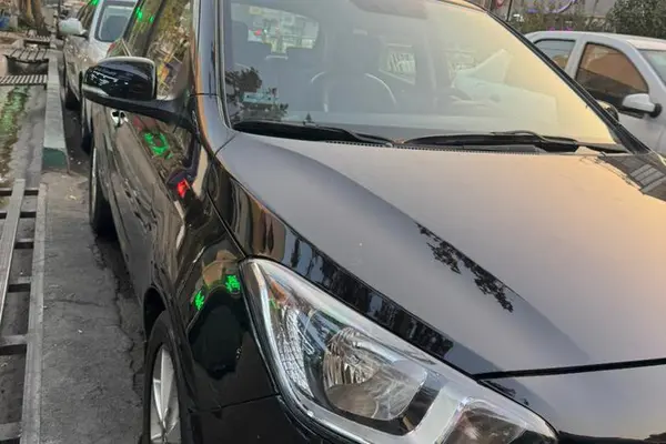 هیوندای i20