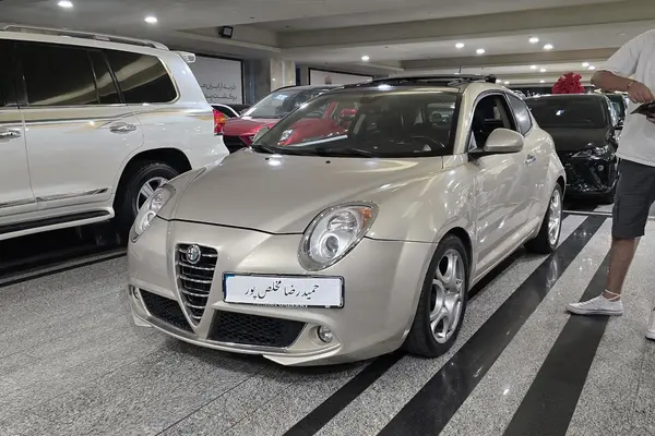 آلفارومئو میتو