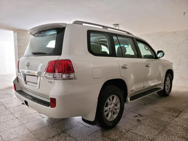 تویوتا لندکروز چهار در