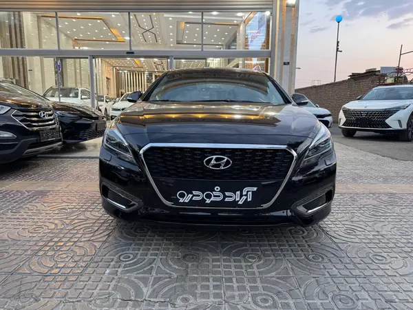 هیوندای سوناتا هیبرید