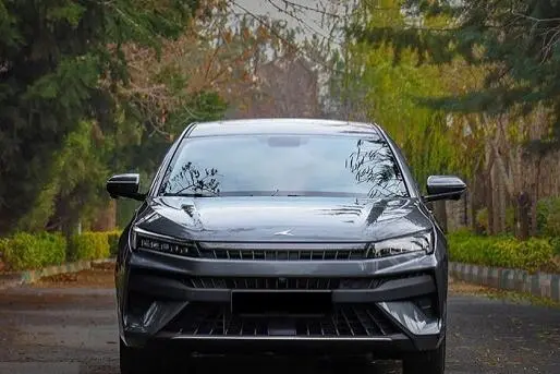 کی ام سی J7