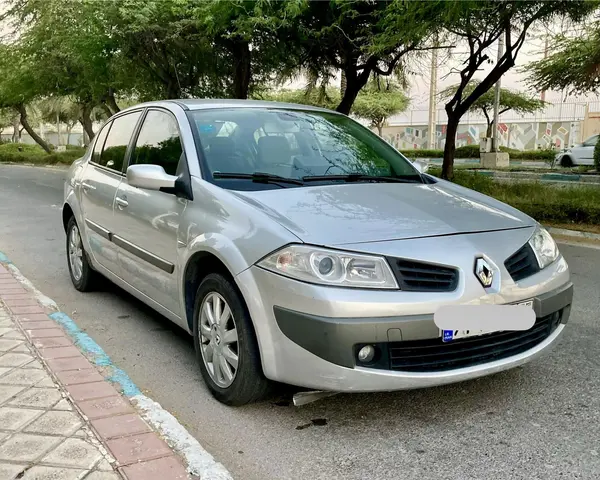 رنو مگان (مونتاژ)