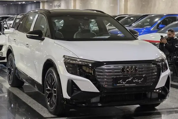 عکس آئودی Q5 e-tron