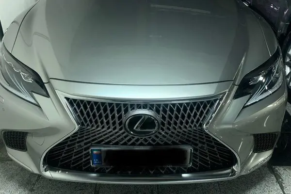 عکس لکسوس LS