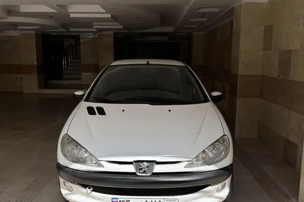 پژو 206