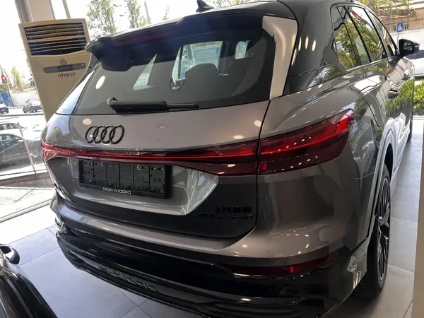 عکس آئودی Q5 e-tron