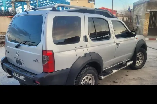 نیسان رونیز